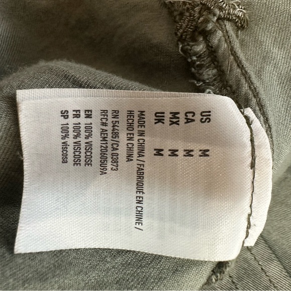 American Eagle Army Green Button Down - Picture 4 of 4